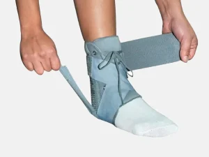 TOBILLERA ESTABILIZADORA CON BARRAS LATERALES