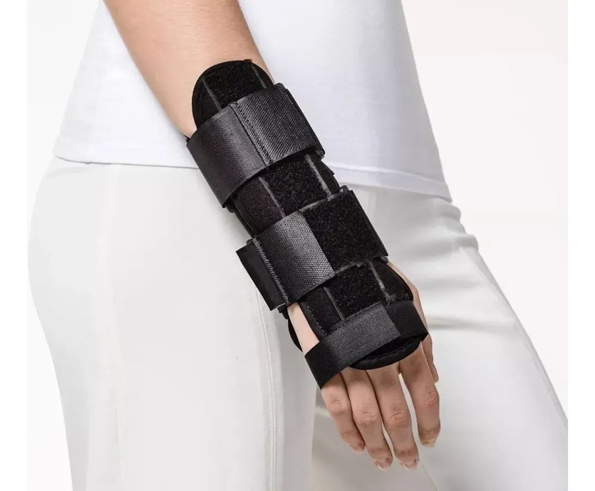 INMOVILIZADOR DE MUÑECA UNIVERSAL PTM - Imagen 2